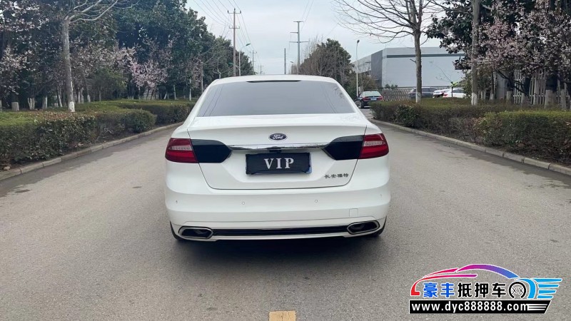 16年福特金牛座轿车抵押车出售