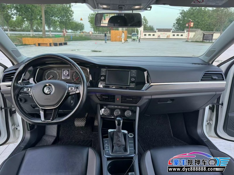 20年大众速腾轿车抵押车出售