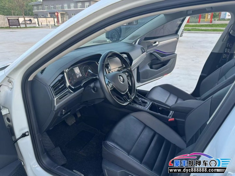 20年大众速腾轿车抵押车出售