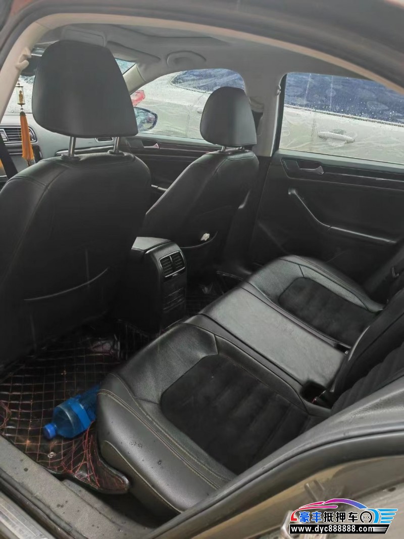 15年大众速腾轿车抵押车出售