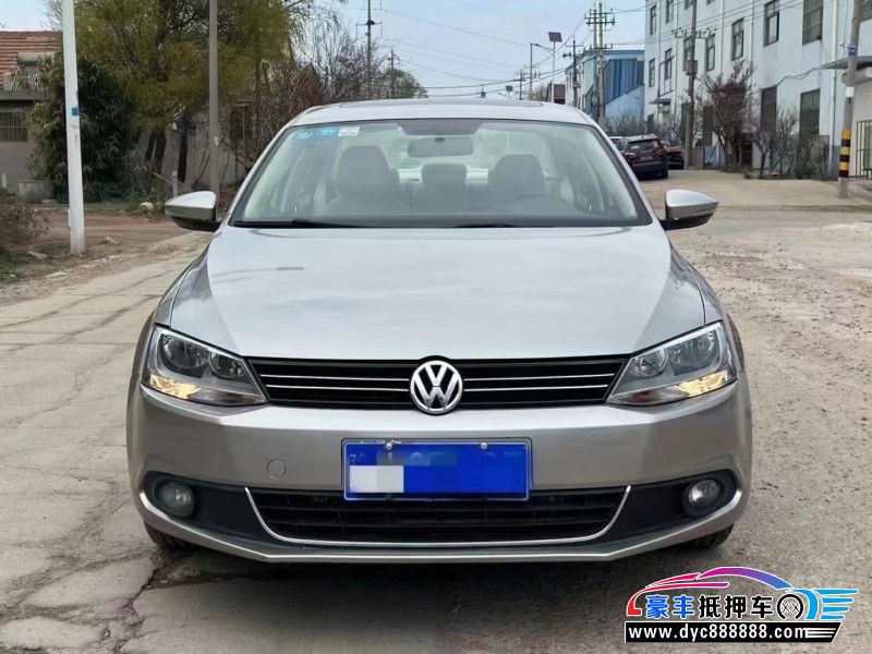 13年大众速腾轿车抵押车出售