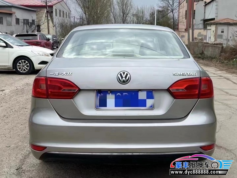 13年大众速腾轿车抵押车出售