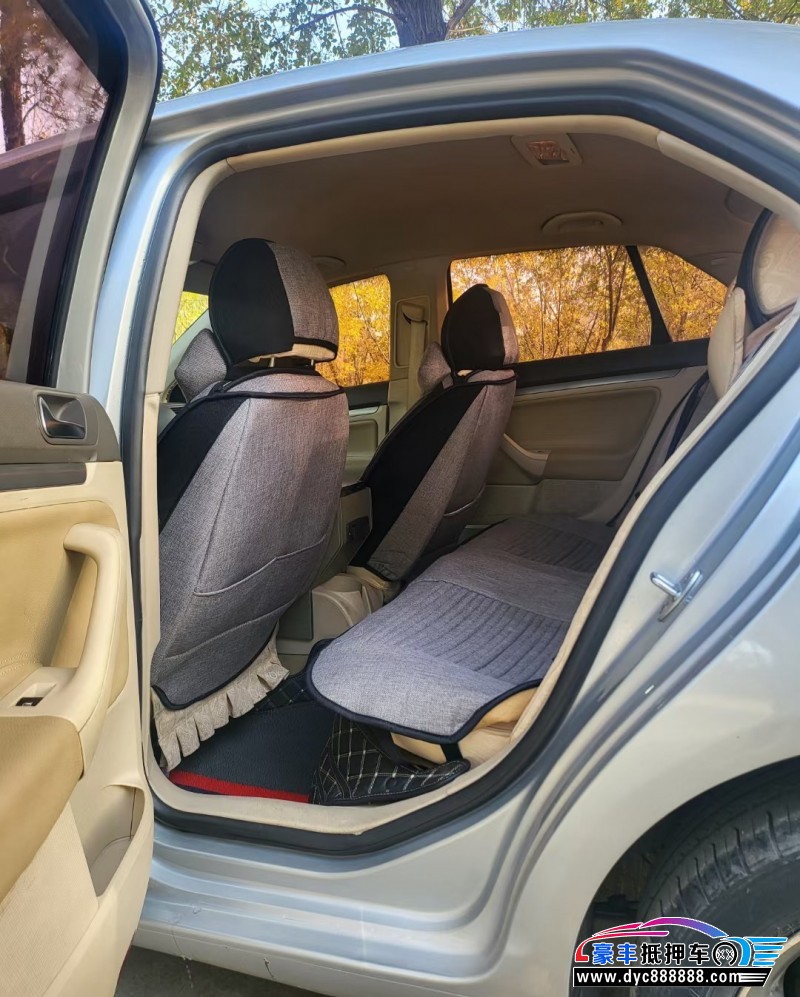 09年大众速腾轿车抵押车出售