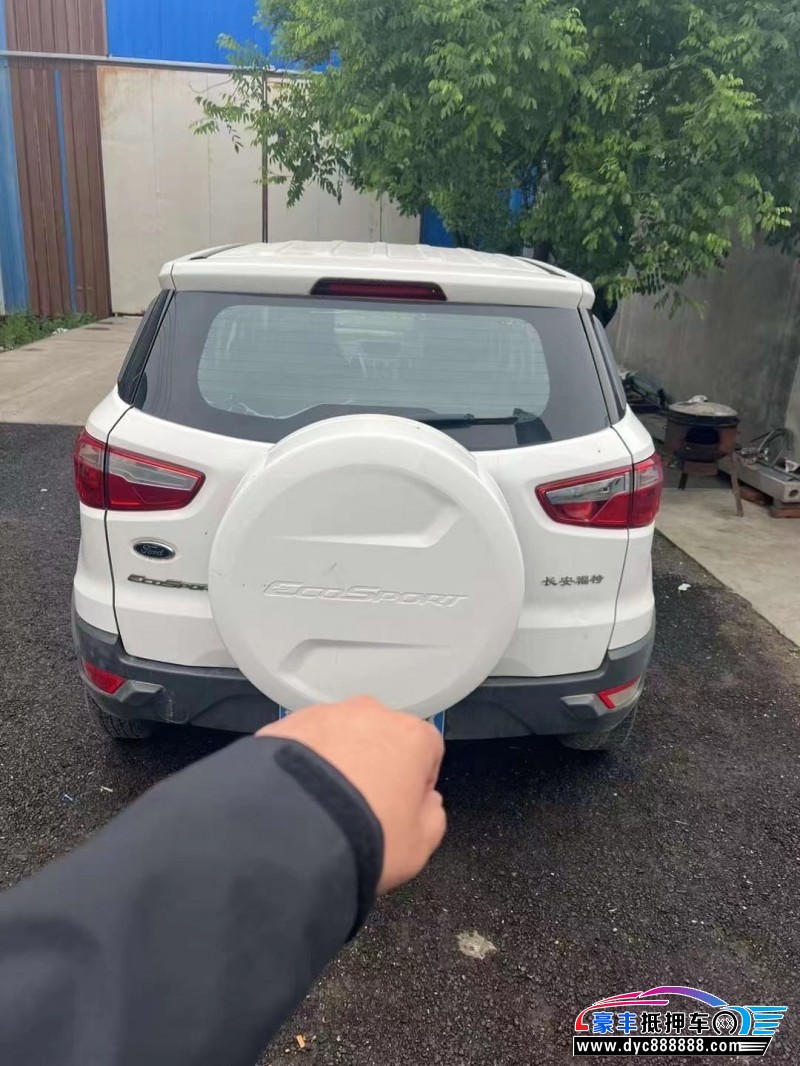 16年福特翼搏轿车抵押车出售