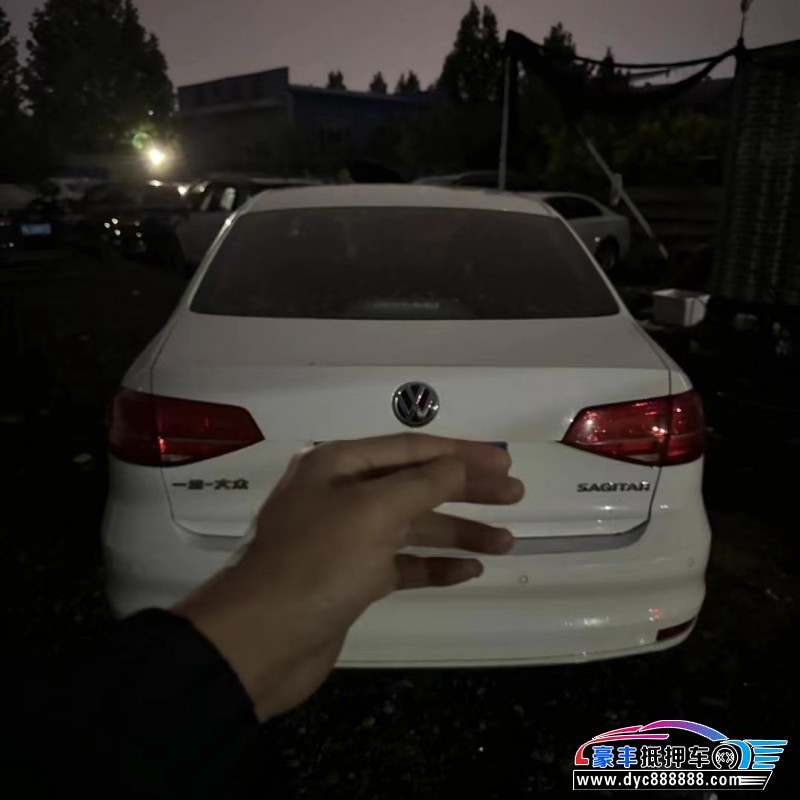 17年大众速腾轿车抵押车出售