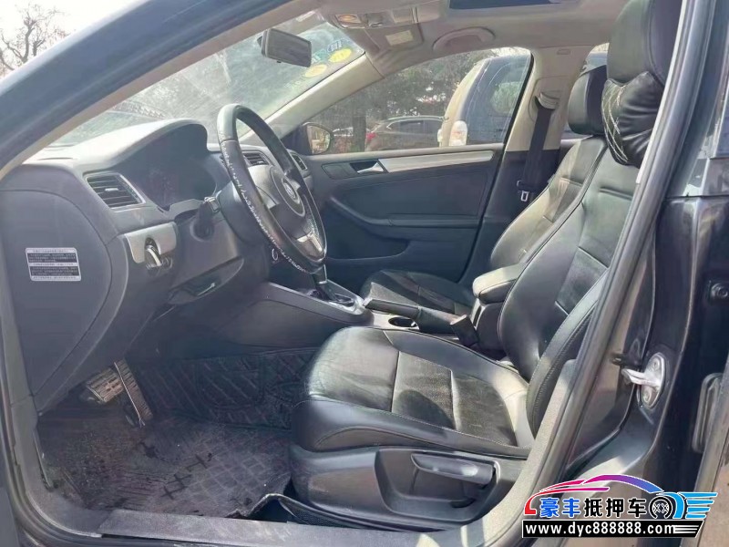 15年大众速腾轿车抵押车出售