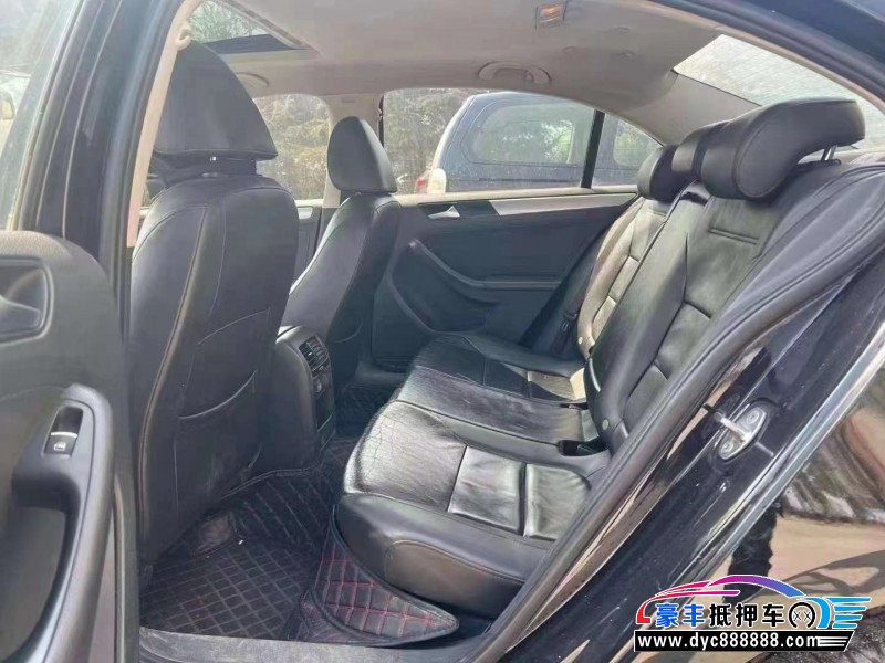 15年大众速腾轿车抵押车出售