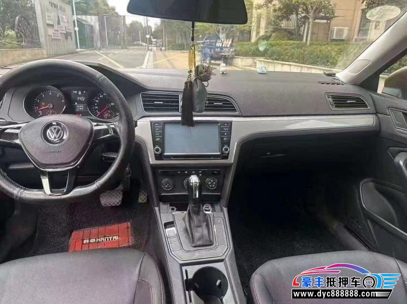 22年大众速腾轿车抵押车出售