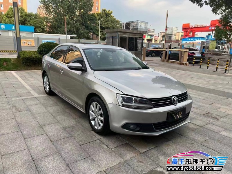 13年大众速腾轿车抵押车出售