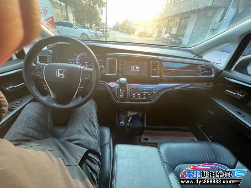 20年本田艾力绅轿车抵押车出售