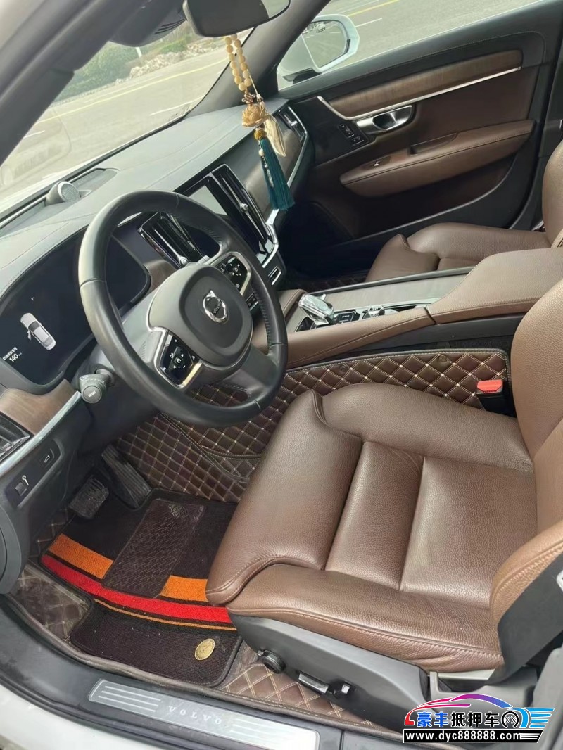 22年沃尔沃S90轿车抵押车出售