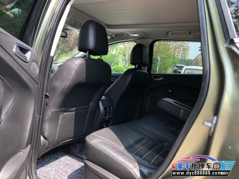 15年福特翼虎轿车抵押车出售