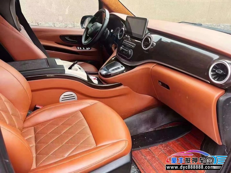 20年奔驰威霆轿车抵押车出售