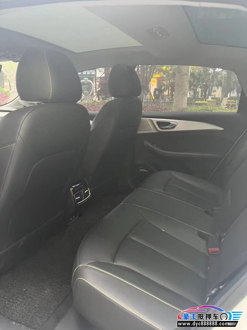 24年荣威i6轿车抵押车出售