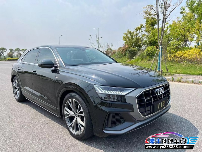 23年奥迪Q8轿车抵押车出售