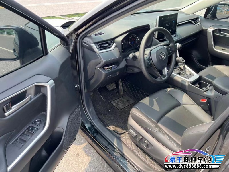 21年丰田威兰达轿车抵押车出售