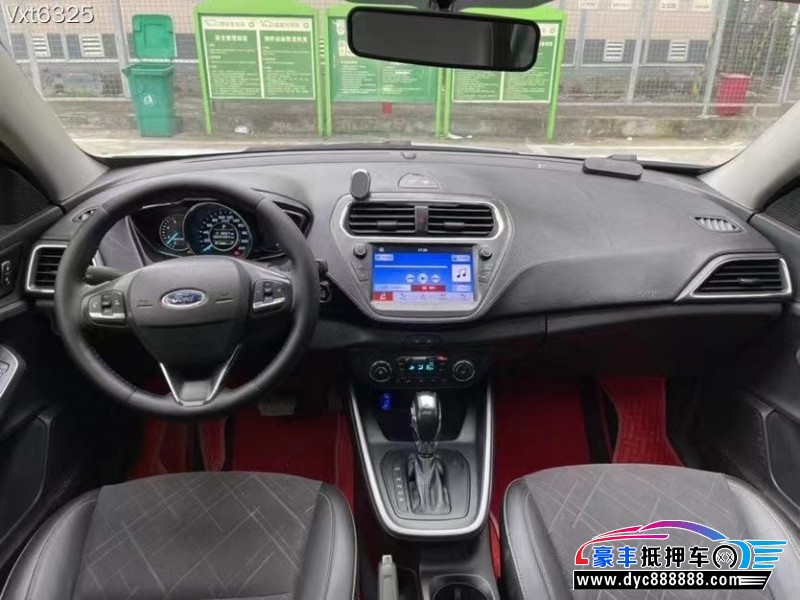 19年福特福睿斯轿车抵押车出售