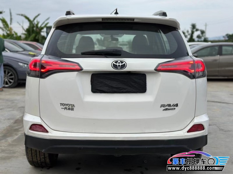 14年丰田RAV4轿车抵押车出售