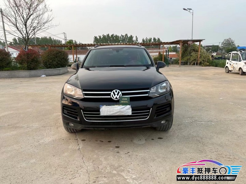 14年大众途锐轿车抵押车出售