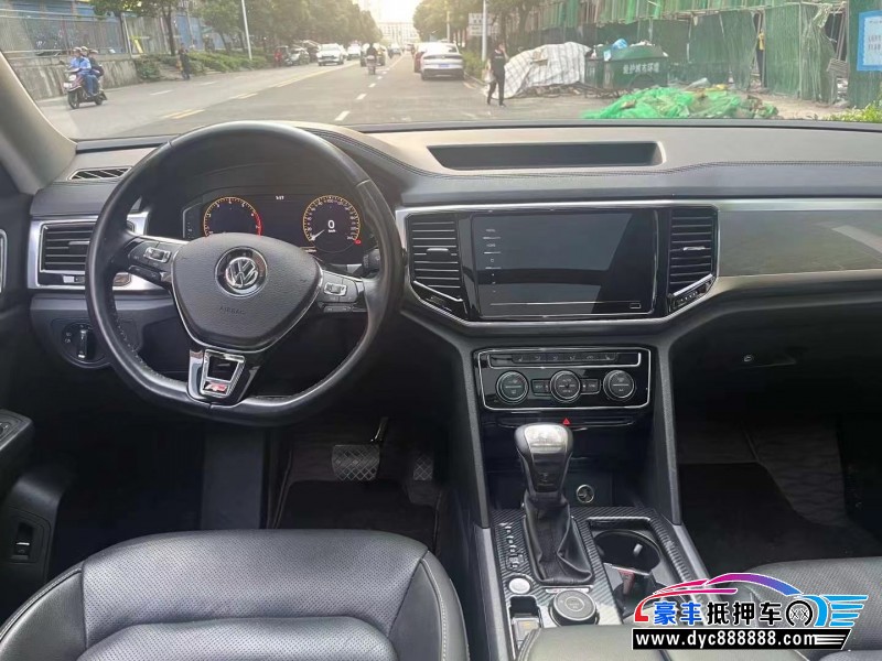 20年大众途昂轿车抵押车出售