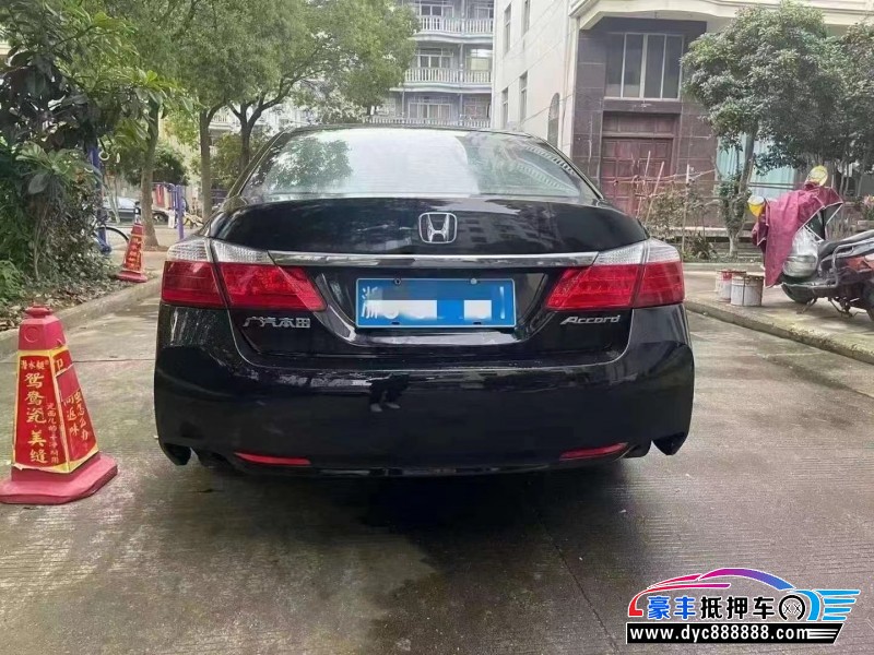 16年本田雅阁轿车抵押车出售