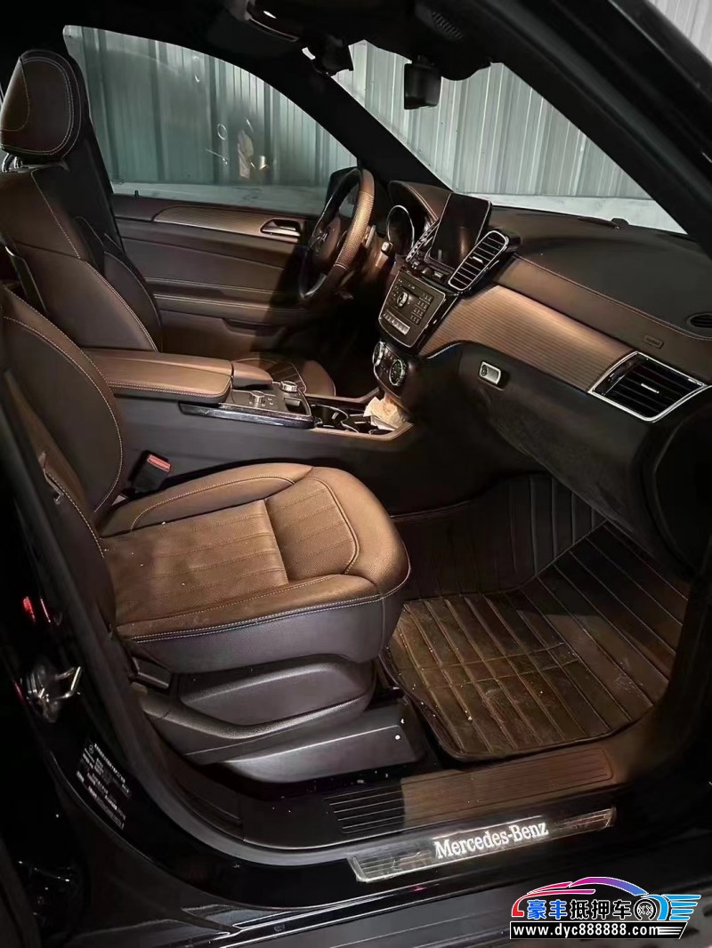 19年奔驰GLE轿车抵押车出售