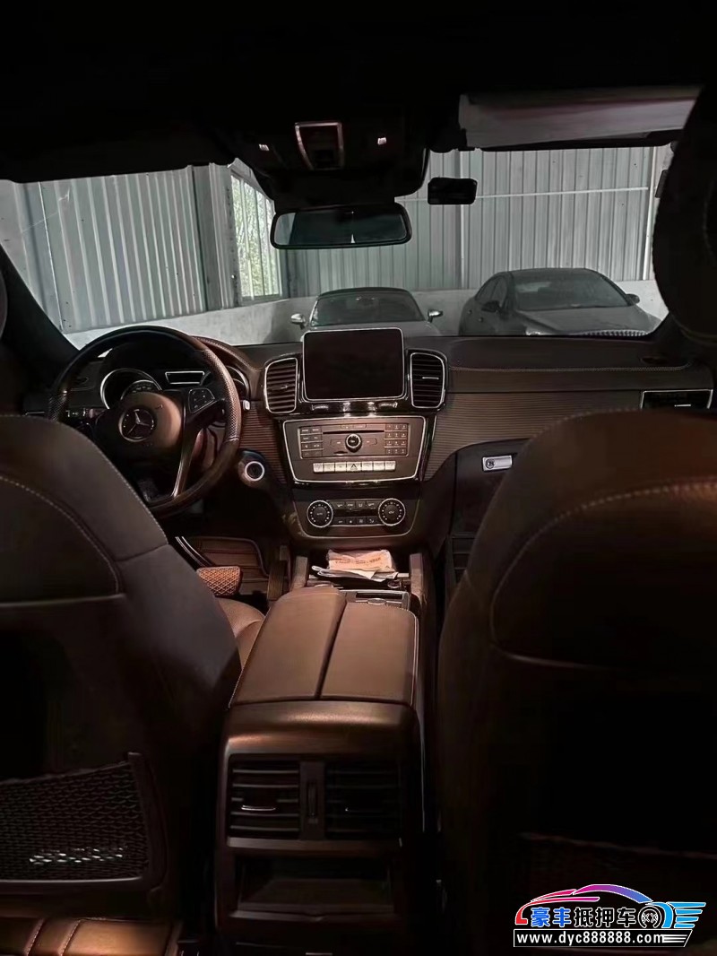 19年奔驰GLE轿车抵押车出售