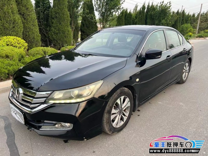 16年本田雅阁轿车抵押车出售