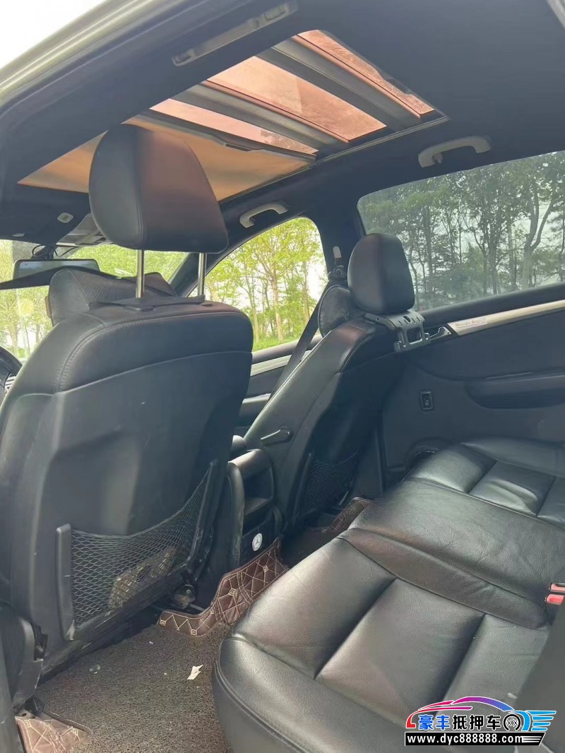 12年奔驰B轿车抵押车出售