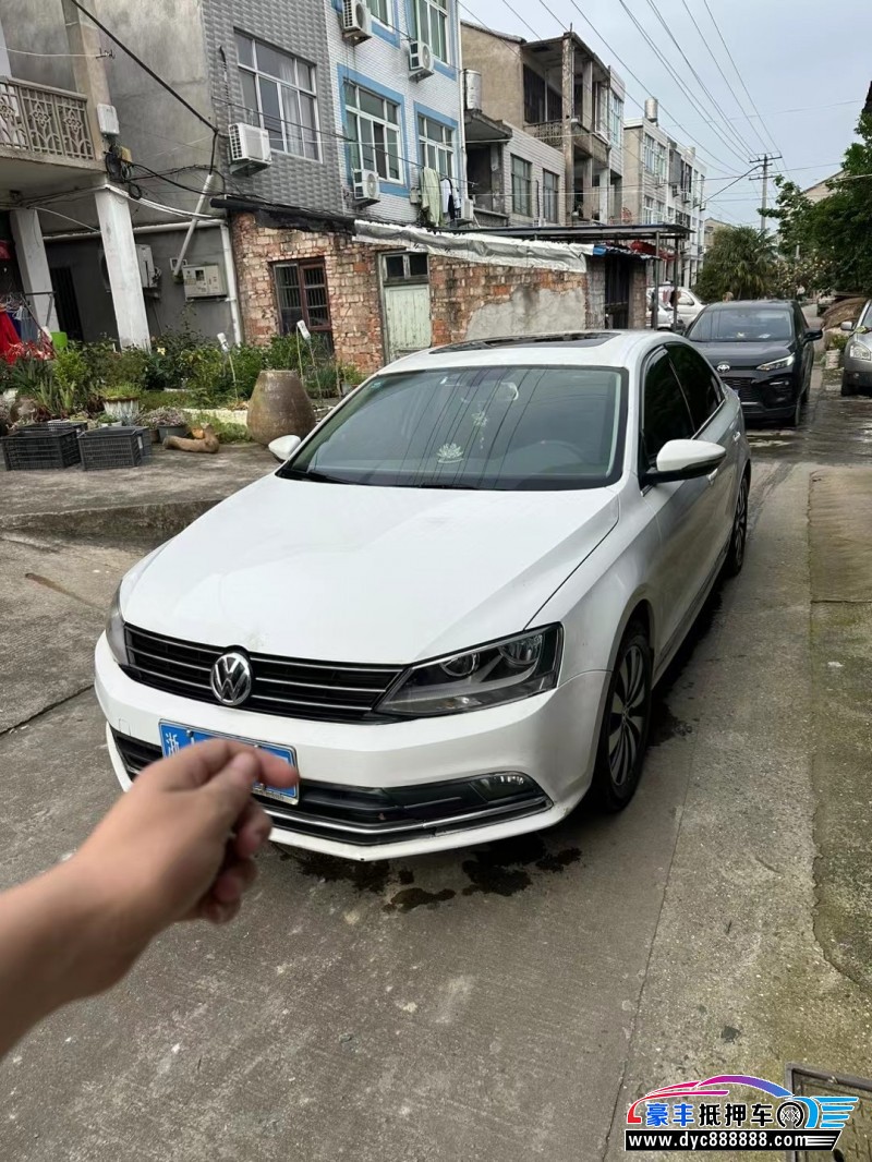 18年大众速腾轿车抵押车出售