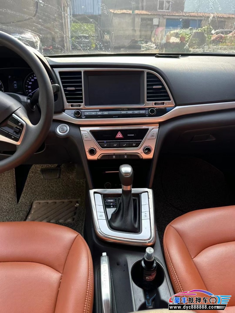 19年现代领动轿车抵押车出售