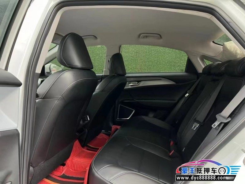 22年吉利几何轿车抵押车出售