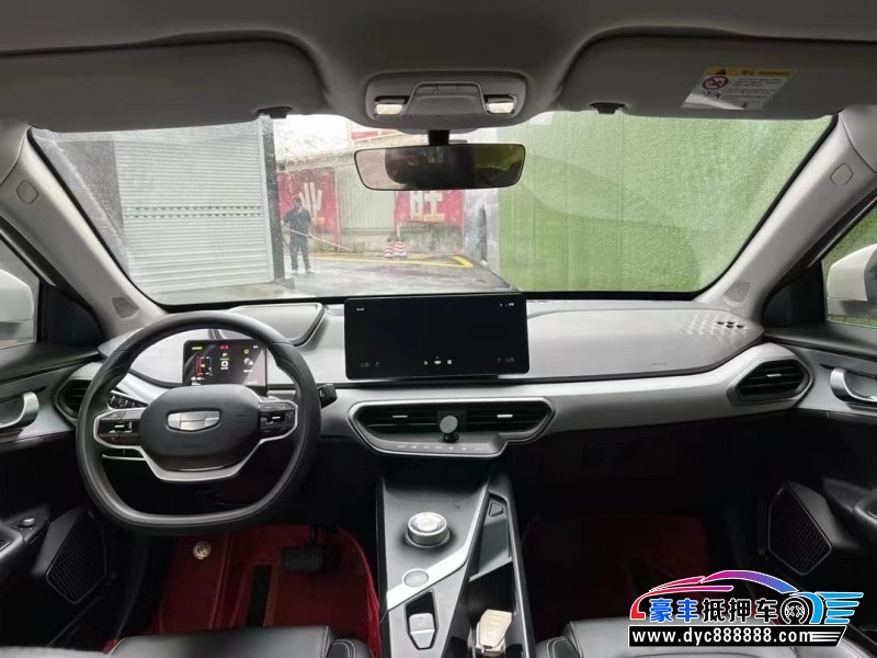 22年吉利几何轿车抵押车出售