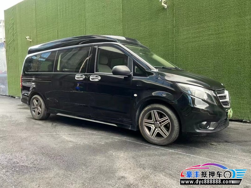 17年奔驰威霆轿车抵押车出售