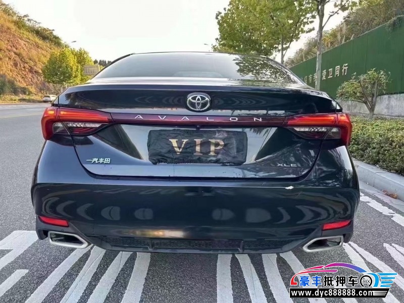 20年丰田亚洲龙轿车抵押车出售