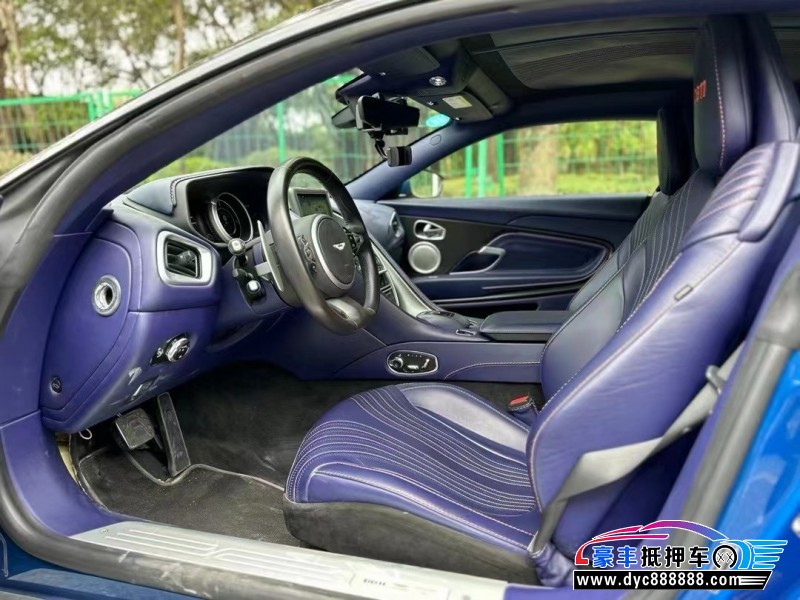 18年阿斯顿·马丁DB11轿车抵押车出售