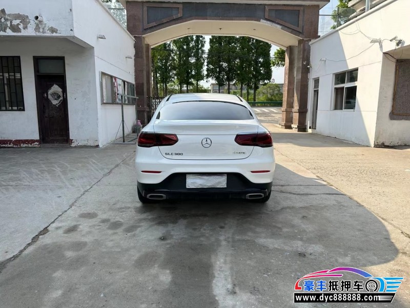 23年奔驰GLCSUV抵押车出售