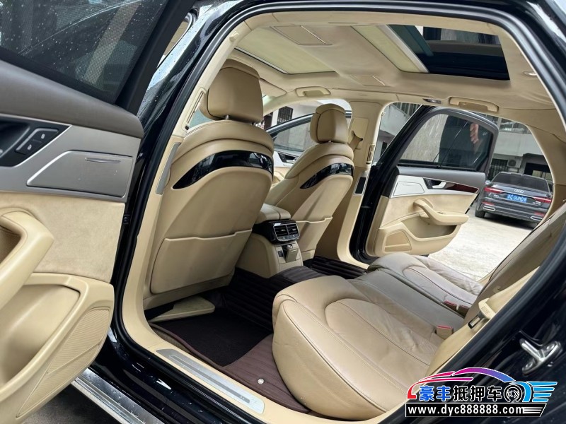 12年奥迪A8轿车抵押车出售