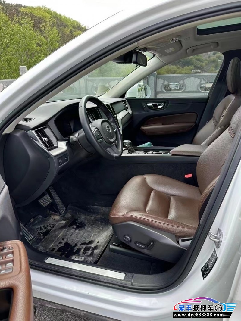 20年沃尔沃XC60轿车抵押车出售