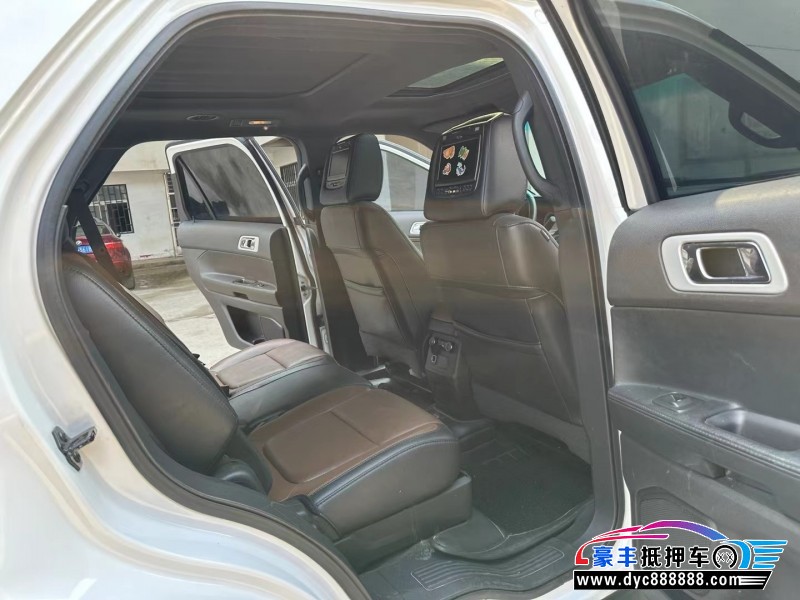 15年福特探险者SUV抵押车出售