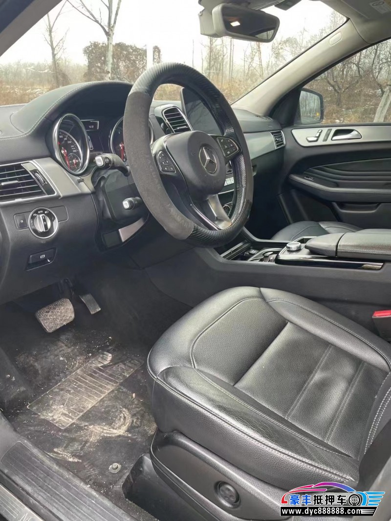 19年奔驰GLE轿车抵押车出售