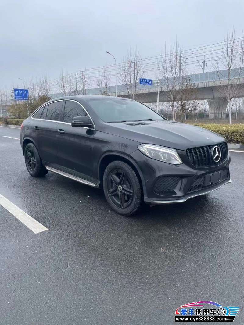 19年奔驰GLE轿车抵押车出售