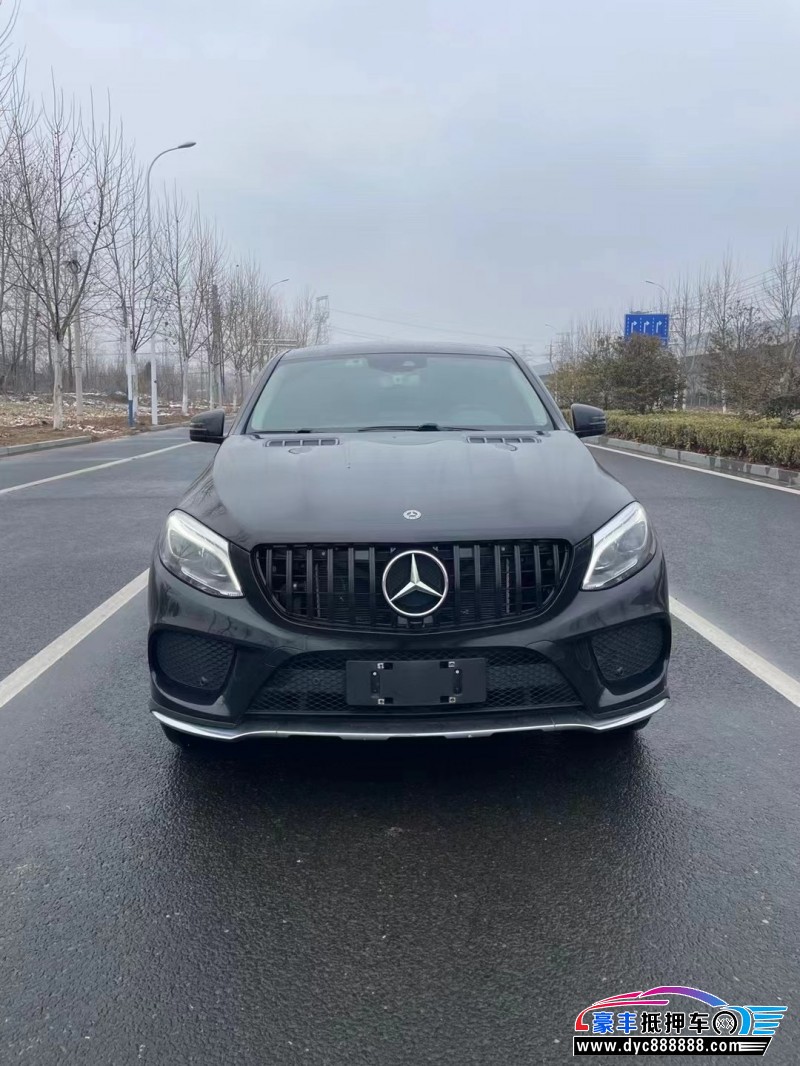 19年奔驰GLE轿车抵押车出售