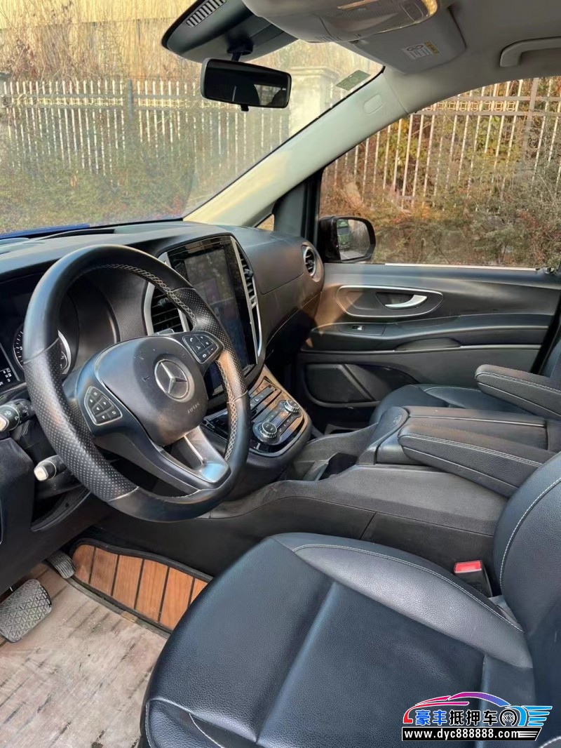 20年奔驰威霆轿车抵押车出售