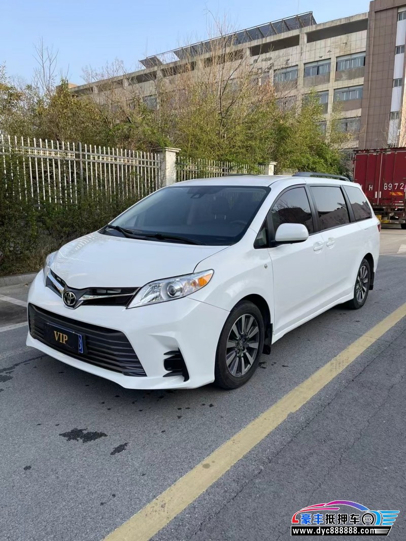 18年丰田塞纳轿车抵押车出售