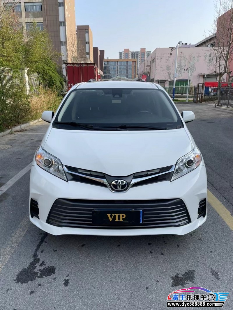 18年丰田塞纳轿车抵押车出售