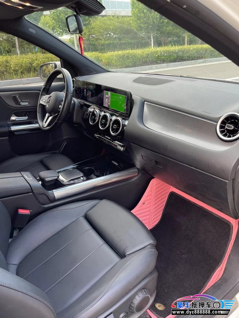 21年奔驰B轿车抵押车出售