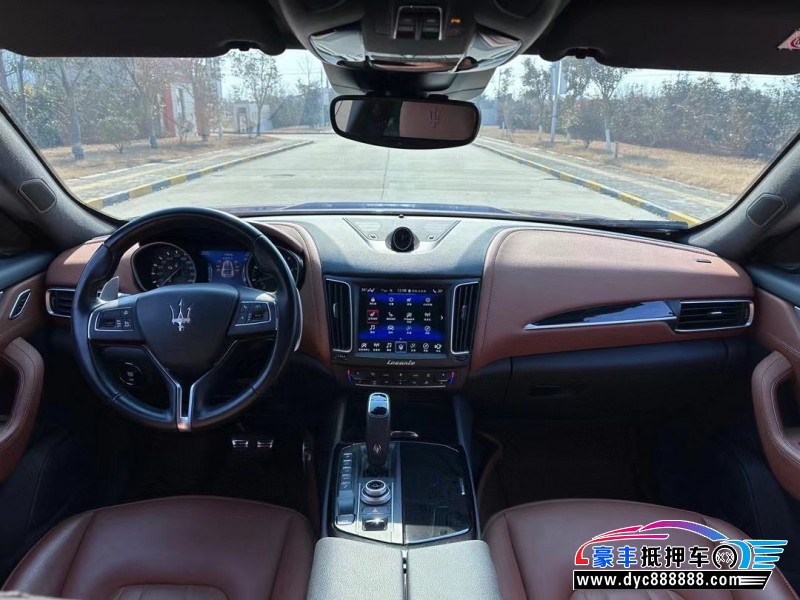 20年玛莎拉蒂莱万特轿车抵押车出售