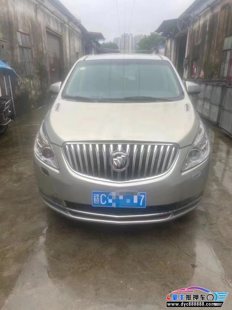 15年别克GL8轿车抵押车出售