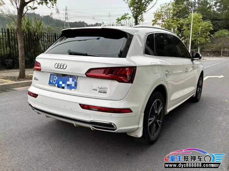 21年奥迪Q5轿车抵押车出售
